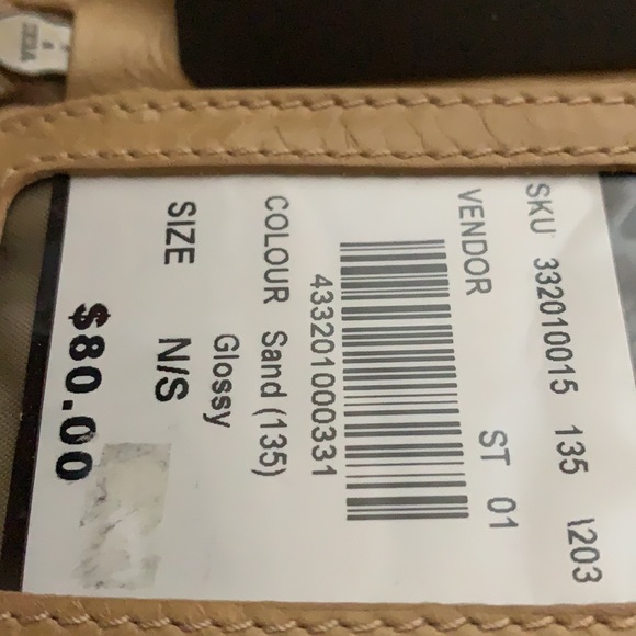 NWT Danier  Leather purse - Picture 4 of 4